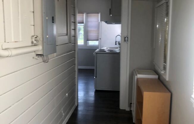 2 beds, 1 bath, $1,450