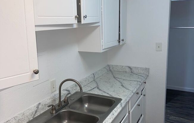 2 beds, 1.5 baths, 949 sqft, $1,450, Unit 277