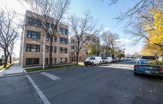 3501 W Adams