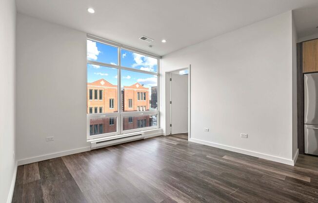 2 beds, 1 bath, 760 sqft, $3,325, Unit 606