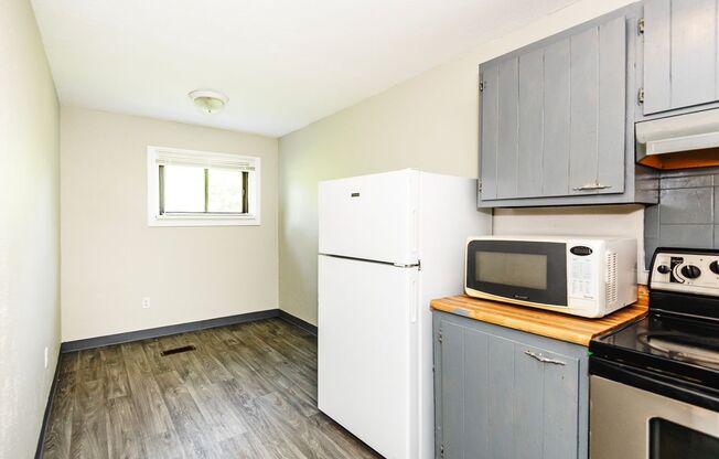 Charming 2-Bedroom Home for Lease