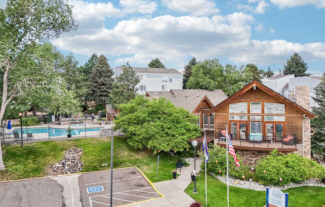 Exterior View at Glen at Lakewood, Lakewood, Colorado