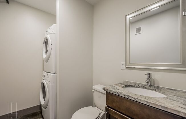 1 bed, 1.5 baths, $1,625, Unit 727 N. 4th St. Apt. 139