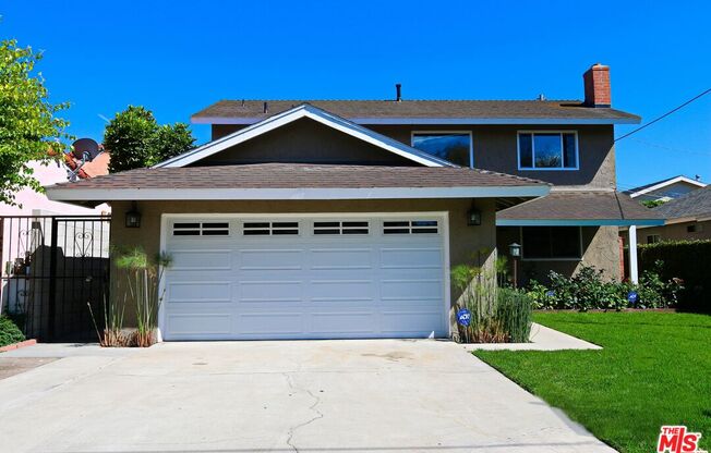 12024 ALBERTA DR
