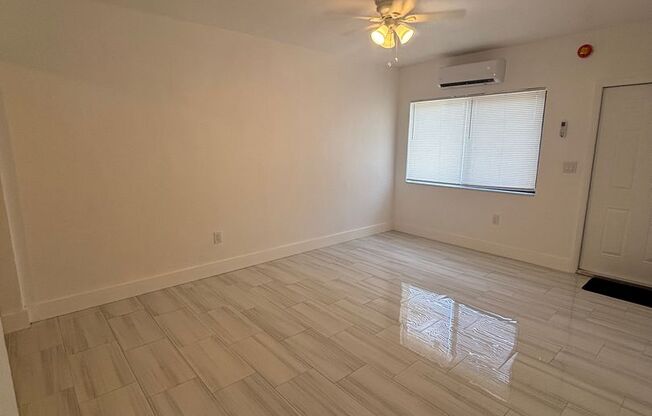 671 SW 7 ST