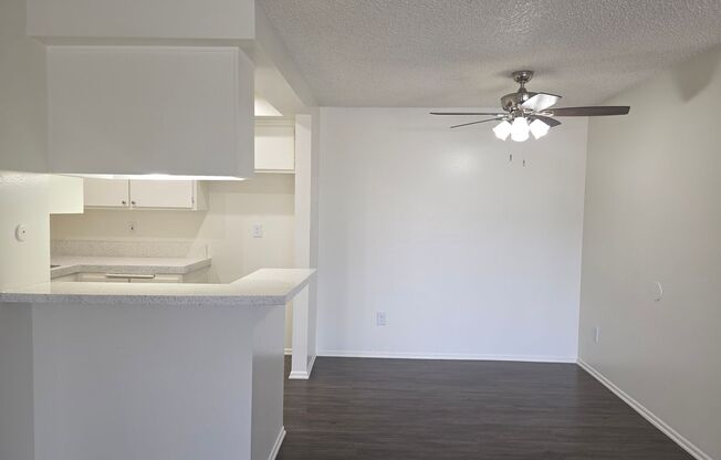 1 bed, 1 bath, 713 sqft, $2,075, Unit A122