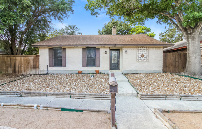 656 FERN MDW DR