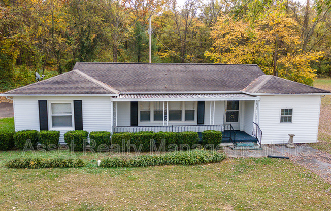 6520 JACKIE LN
