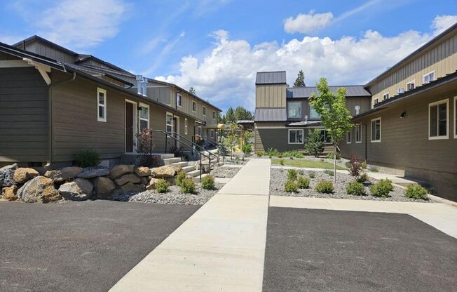 Studio, 1 bath, 403 sqft, $1,340, Unit A116