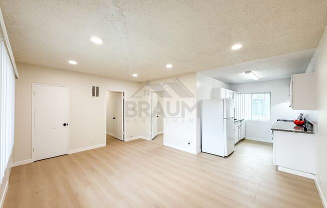 13129 OXNARD ST.