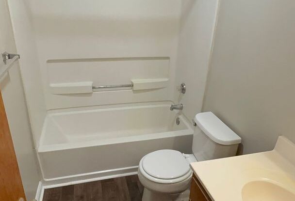 2 bd 1.5 bath Townhouse