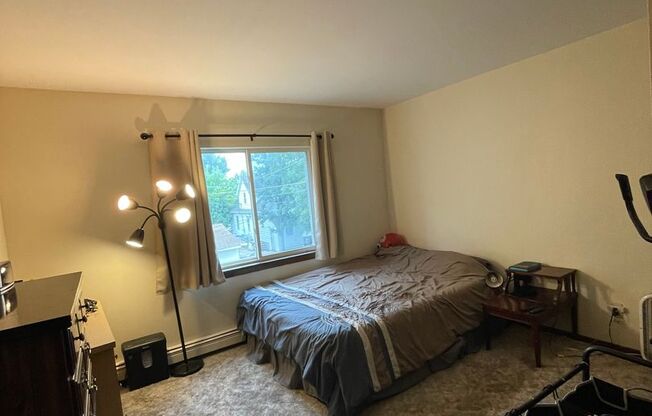 1 bed, 1 bath, $895, Unit 40