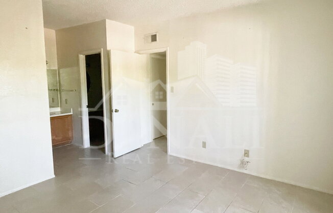 2 beds, 1.5 baths, 827 sqft, $1,395, Unit Unit 2003