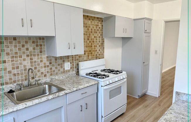 1 bed, 1 bath, 660 sqft, $1,800, Unit 113