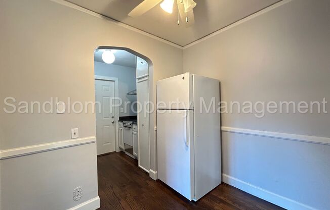 1 bed, 1 bath, $1,000, Unit Unit 5