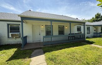 $775 - 2 bed 2 bath - Duplex