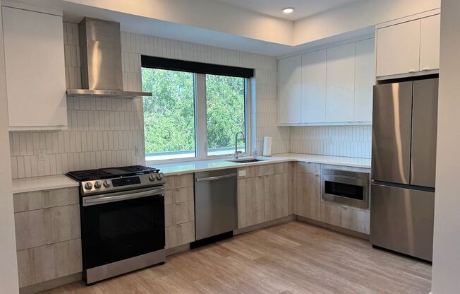 Modern 1BD 1 BA Condo in Boulder - Available NOW!