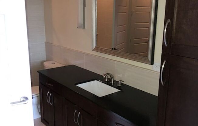 2 beds, 2 baths, 1,155 sqft, $5,805, Unit 1917