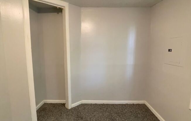 1521 & 1521 1/2 E Kirby Ave (AARC Management, LLC)