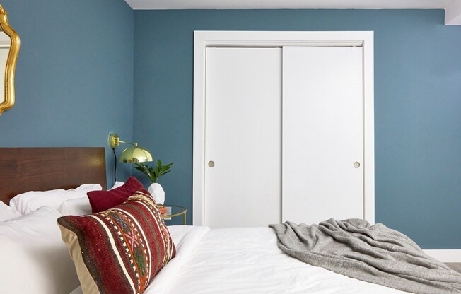 2 beds, 2 baths, $5,300, Unit 406