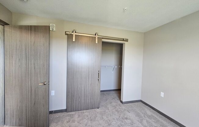2 beds, 1 bath, 834 sqft, $1,500, Unit 118
