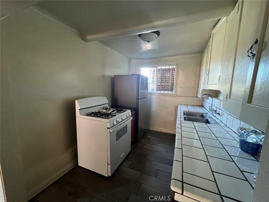 6164 1/2 OUTLOOK AVE