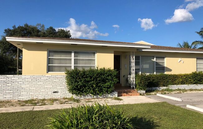 2525 PIERCE ST - SUNMAX HOLLYWOOD