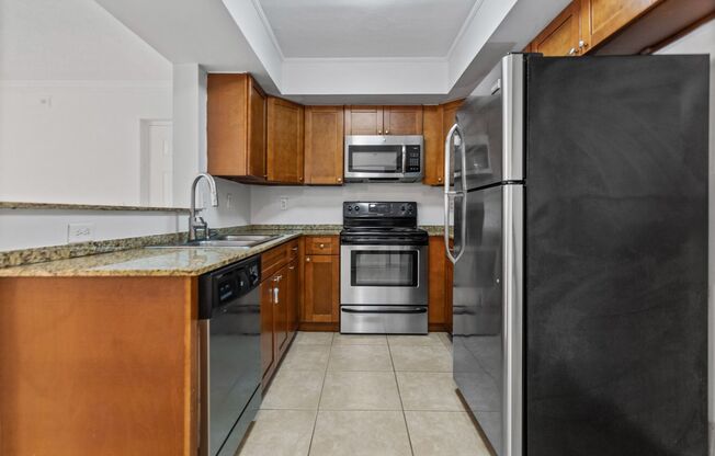 2 beds, 1 bath, 1,015 sqft, $2,050, Unit 02 - 202