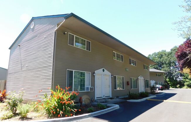 Lakeside Manor Townhomes