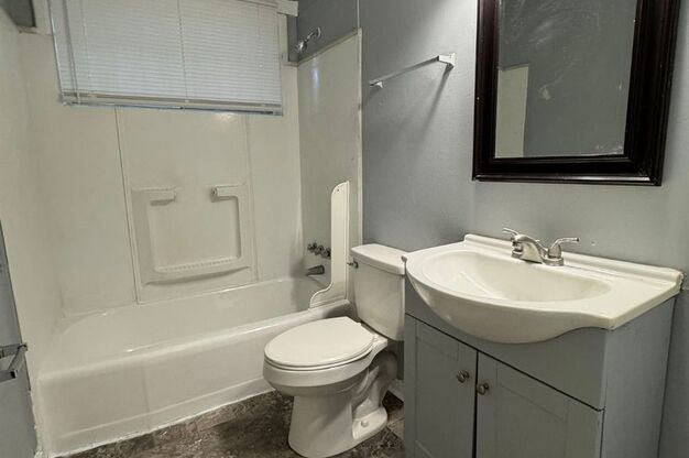 534 CAMROSE DR
