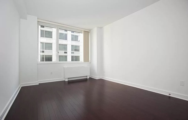 1 bed, 1 bath, 700 sqft, $4,900, Unit 5D