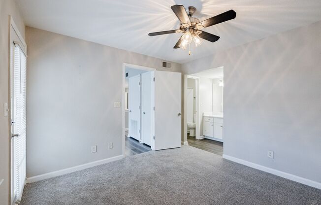 2 beds, 2 baths, 1,000 sqft, $1,450, Unit 2040