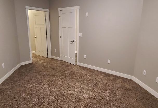 1 bed, 1.5 baths, $1,325, Unit 322