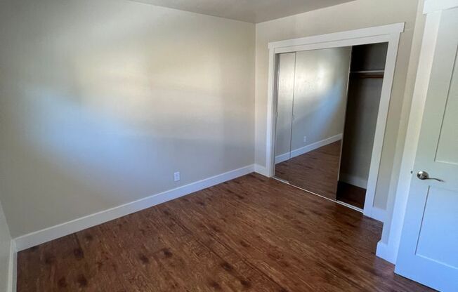 2 beds, 1 bath, $2,550, Unit 16