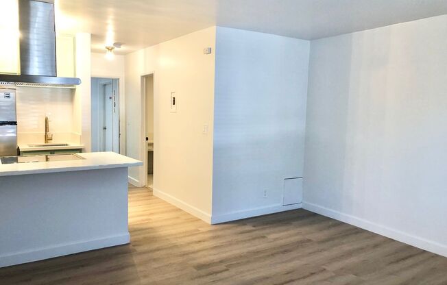 Studio, 1 bath, 425 sqft, $1,700, Unit Unit #110A