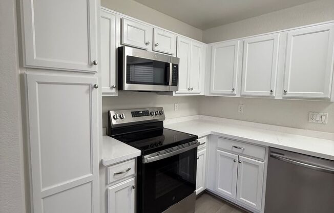 2 beds, 2 baths, $2,250, Unit #2098