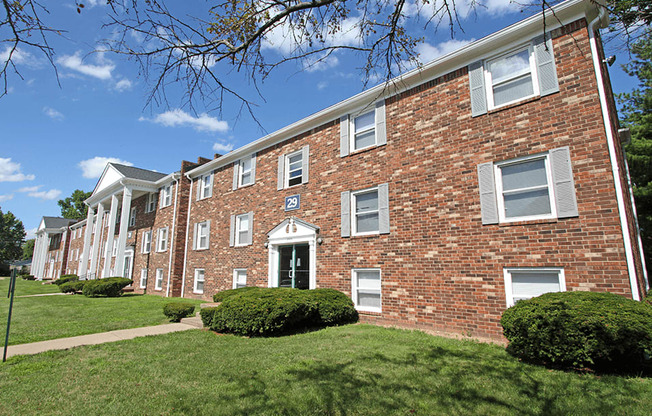 Apartment Buildings in Columbus, Indiana