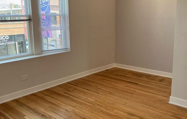 4001 Montrose