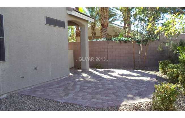 3 beds, 2.5 baths, $1,995