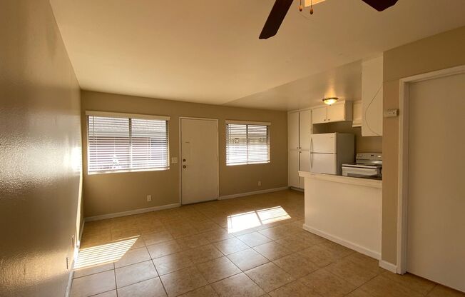2 beds, 1 bath, $1,995, Unit 4966-08