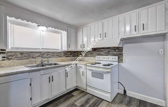 2947 RICHARD DR