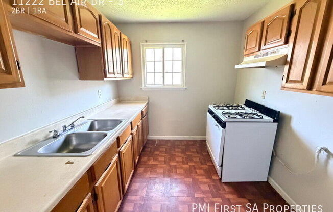 11222 BEL AIR DR