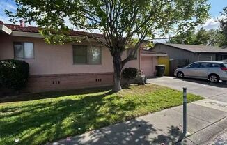 Charming 3 Bedroom, 2 Bathroom Located in Little Pocket, near Land Park and the Sacramento River.
