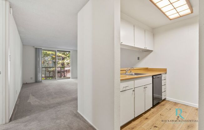 Bright 1BR San Bruno Condo with Private Balcony