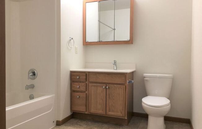 2 beds, 1 bath, 816 sqft, $995, Unit 309