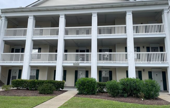 Available Now! 2 Bedroom, 2 Bath Condo at Windsor Green! Only $1,395 per month!