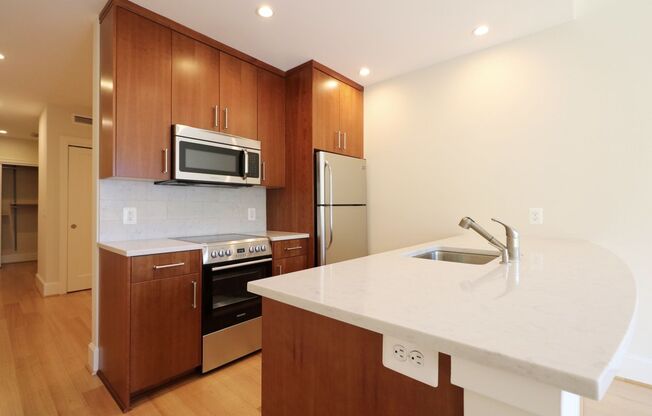 1 bed, 1 bath, 366 sqft, $2,650, Unit 411