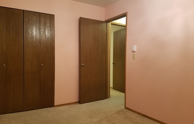 3 beds, 2 baths, $2,300