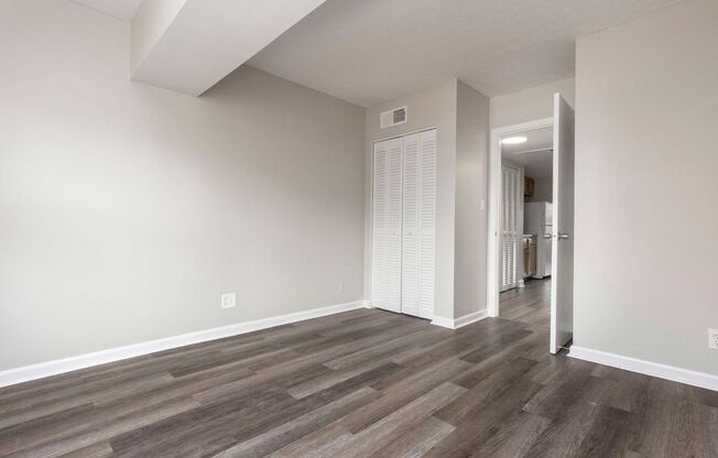 2 beds, 2 baths, $895, Unit 306