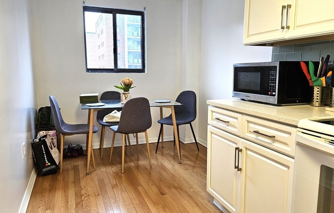 2 beds, 2 baths, 1,098 sqft, $3,100, Unit 416